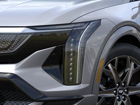New 2026 Cadillac Optiq V w/ LPO, Floor Liner Package AWD/4WD image 10