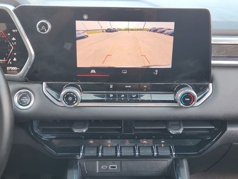 Used 2024 GMC Canyon Elevation RWD image 18