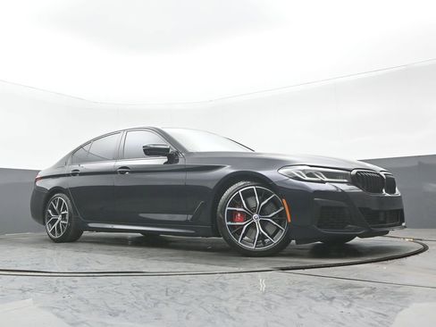 Used 2023 BMW M550i xDrive w/ Dynamic Handling Package AWD/4WD image 29