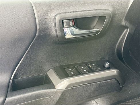 Used 2023 Toyota Tacoma TRD Sport image 22