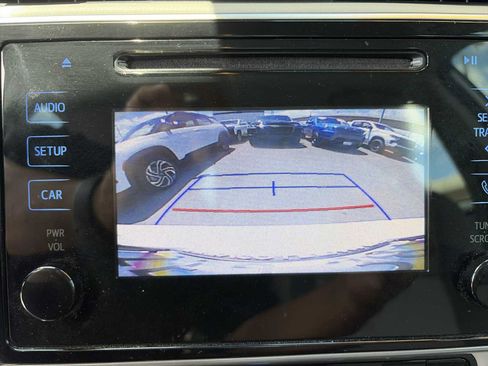 Used 2017 Toyota Corolla LE FWD image 23