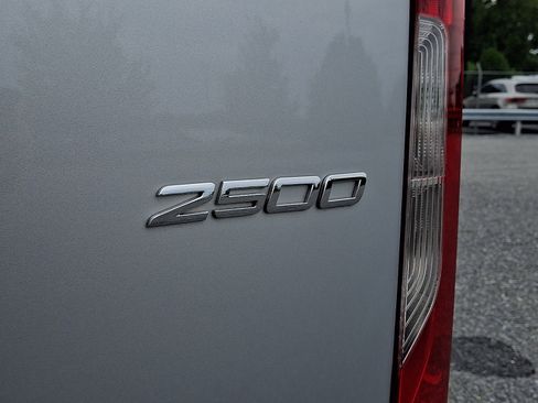 Used 2023 Mercedes-Benz Sprinter 2500 image 30