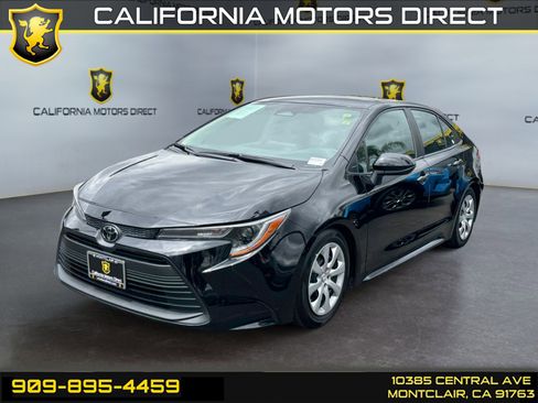 Used 2024 Toyota Corolla LE FWD image 1