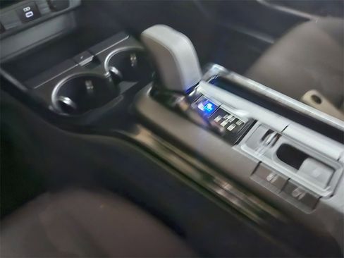 Used 2025 Toyota Prius LE image 25