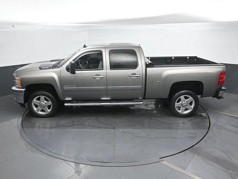 Used 2013 Chevrolet Silverado 2500 LT w/ Custom Sport Truck Package RWD image 31