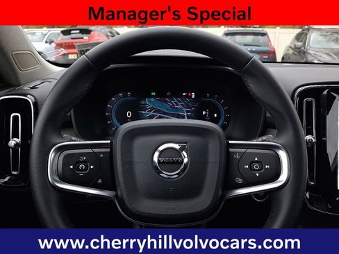 Certified 2025 Volvo XC40 B5 Plus w/ Protection Package Premier image 21