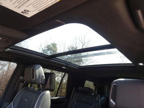 Used 2021 Cadillac Escalade Sport w/ Driver Assist Tech Package image 11