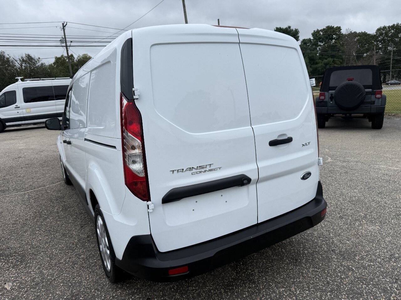 Used 2019 Ford Transit Connect XLT FWD image 21