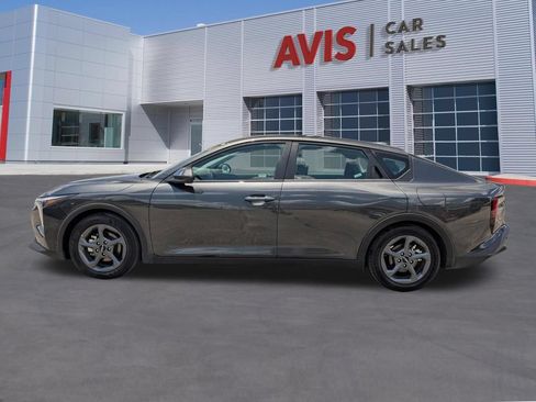 Used 2025 Kia K4 FWD image 2