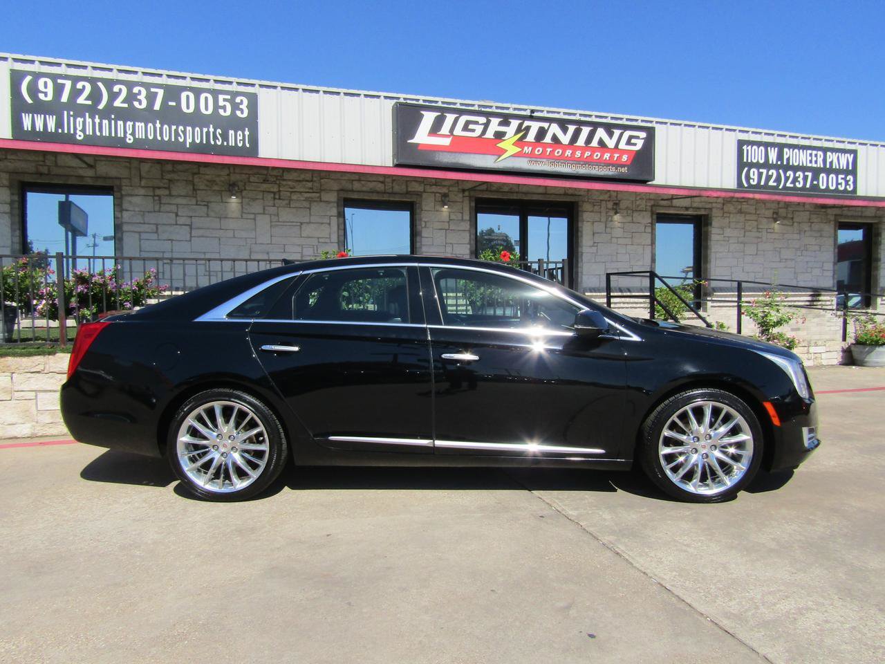 Used 2014 Cadillac XTS Platinum FWD image 5