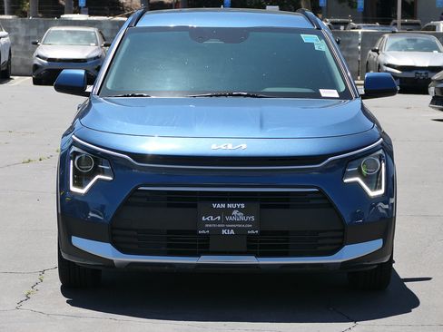 Used 2023 Kia Niro EX FWD image 7