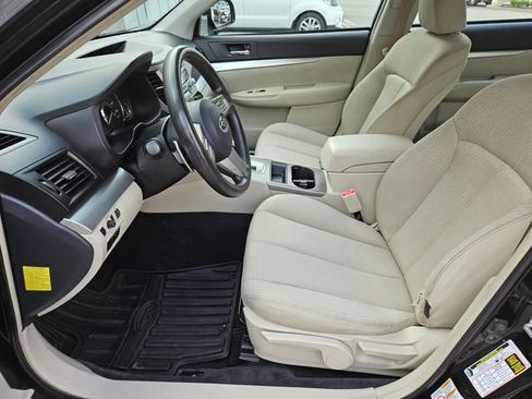 Used 2010 Subaru Outback 2.5i AWD/4WD image 15