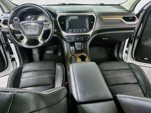 Used 2017 GMC Acadia Denali w/ Technology Package AWD/4WD image 17