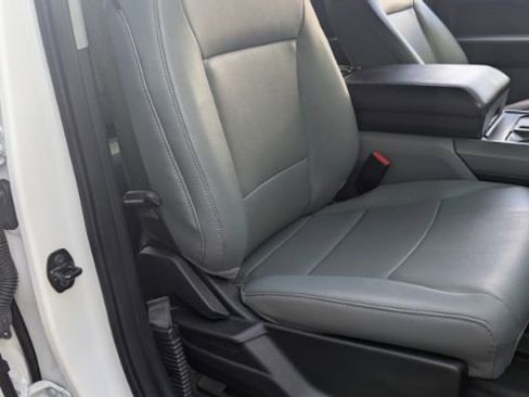 Used 2022 Ford F150 Lightning Pro image 17