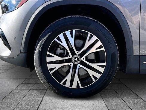 Certified 2025 Mercedes-Benz GLA 250 4MATIC image 37