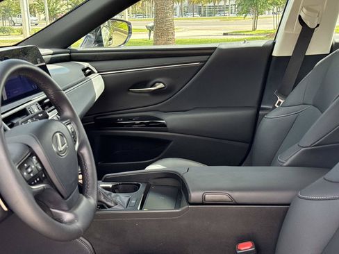 Used 2024 Lexus ES 350 w/ Premium Package FWD image 15