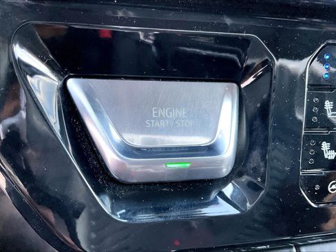 Used 2023 GMC Sierra 1500 Denali RWD image 33