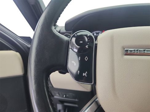 Used 2020 Land Rover Discovery HSE image 35