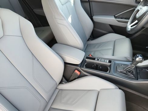 Used 2025 Audi Q3 2.0T Premium w/ Convenience Package image 14