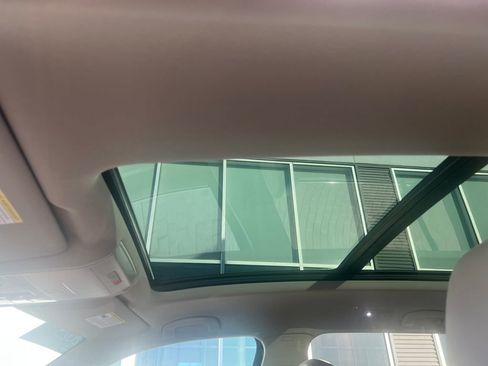 Used 2023 Volkswagen Atlas SE w/ Panoramic Sunroof Package image 23