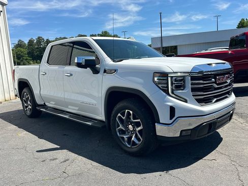 Used 2023 GMC Sierra 1500 SLT w/ SLT Premium Plus Package AWD/4WD image 4