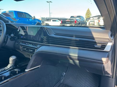 Used 2025 Toyota Camry XSE w/ Premium Package image 27