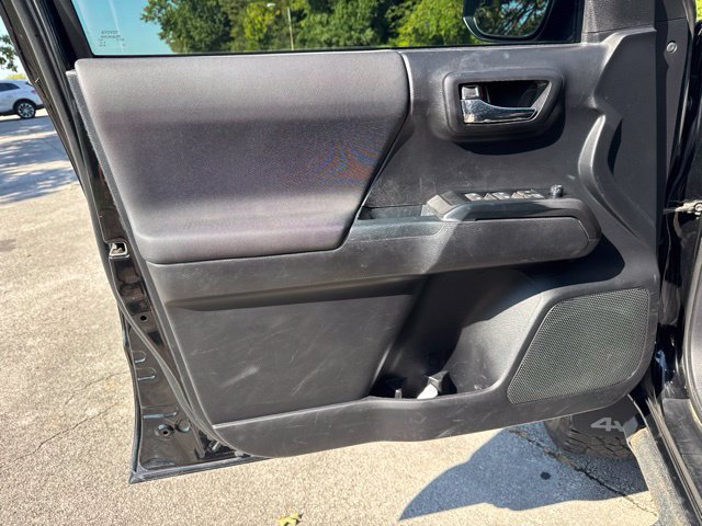 Used 2021 Toyota Tacoma TRD Sport w/ Technology Package AWD/4WD image 14