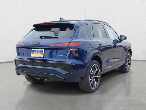 New 2026 Audi Q3 quattro 2.0T AWD/4WD image 5