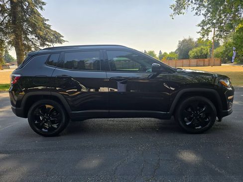 Used 2021 Jeep Compass Latitude FWD image 7