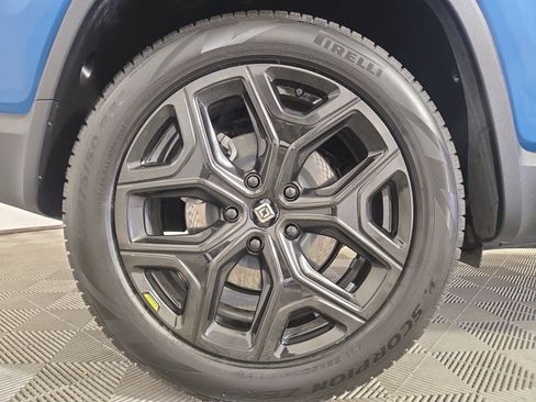 Used 2024 Rivian R1S Adventure Dual AWD/4WD image 12