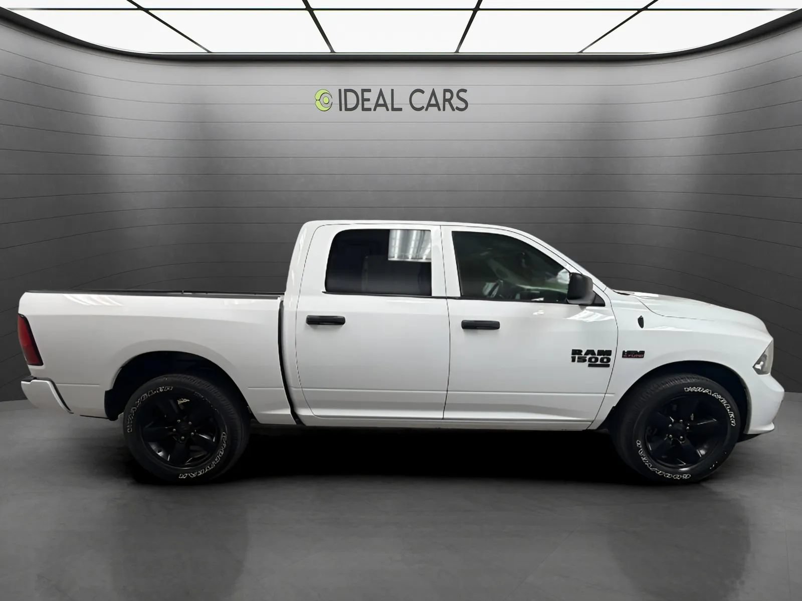 Used 2019 RAM 1500 Express w/ Express Value Package RWD image 4