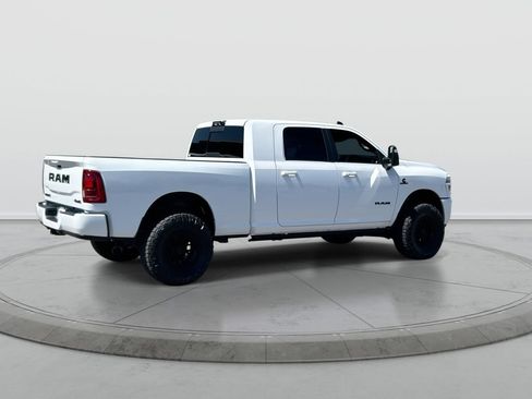 Used 2025 RAM 2500 Laramie AWD/4WD image 8