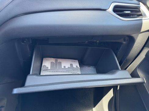 Used 2019 Chevrolet Equinox Premier FWD image 24