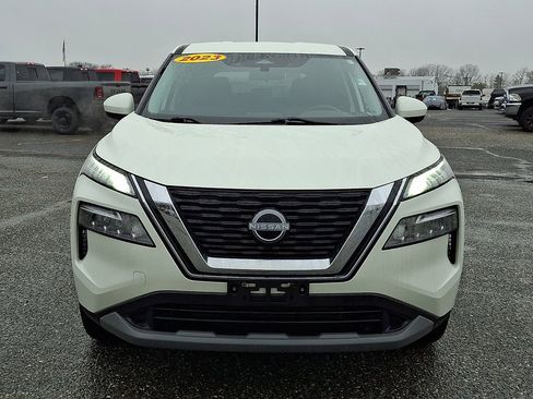 Used 2023 Nissan Rogue SV image 4