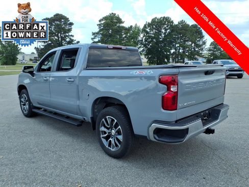 Used 2024 Chevrolet Silverado 1500 LT AWD/4WD image 3
