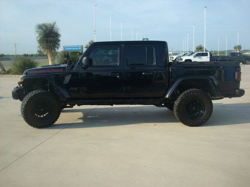 Used 2023 Jeep Gladiator Rubicon w/ LED Lighting Group AWD/4WD image 4