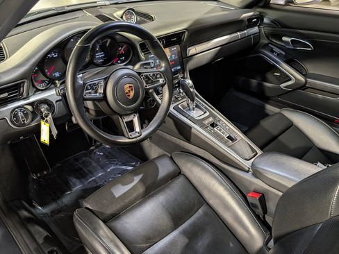 Certified 2019 Porsche 911 Carrera 4S image 4