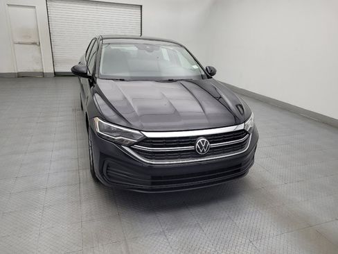 Used 2024 Volkswagen Jetta SE FWD image 14
