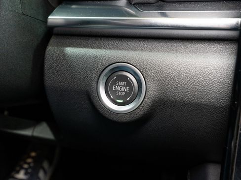 Used 2025 GMC Terrain Elevation w/ Elevation Premium Package image 28