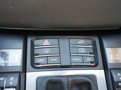 Used 2017 Porsche Macan S image 32