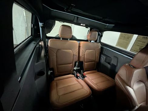 Used 2024 Ford Bronco Heritage Edition AWD/4WD image 25