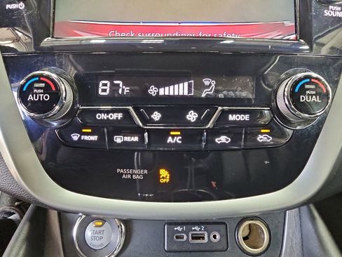 Used 2023 Nissan Murano SV image 24