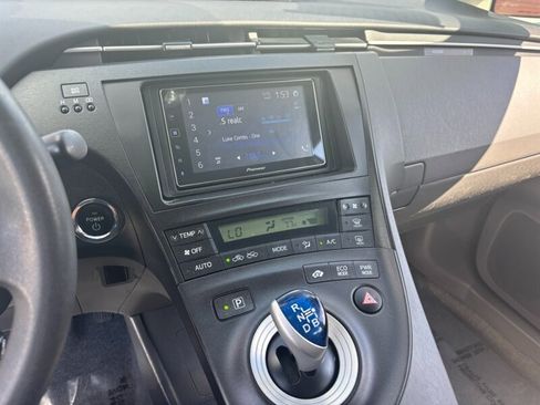 Used 2010 Toyota Prius III image 15