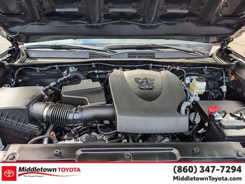 Certified 2023 Toyota Tacoma TRD Off-Road image 38