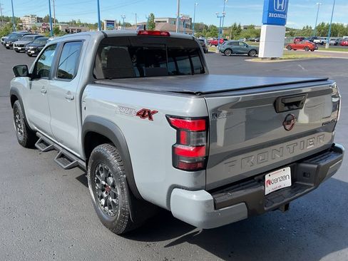 Used 2023 Nissan Frontier PRO-4X w/ Pro-4X Premium Package AWD/4WD image 7