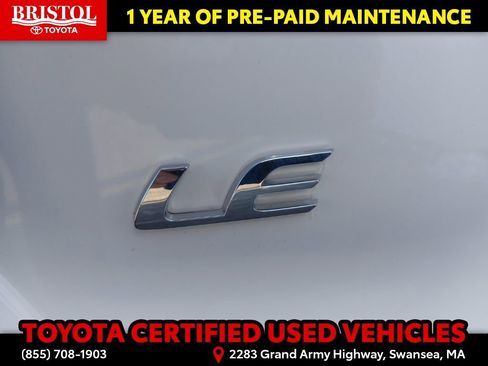 Used 2025 Toyota Corolla LE image 28