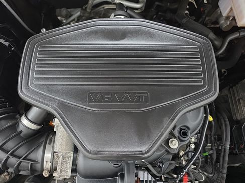 Used 2023 GMC Acadia AT4 w/ GMC Pro Grade Package AWD/4WD image 20