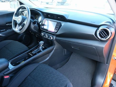 Used 2023 Nissan Kicks SV image 30