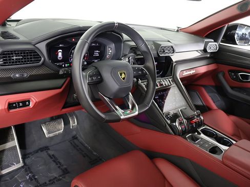 Used 2022 Lamborghini Urus AWD/4WD image 36