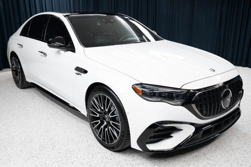 New 2027 Mercedes-Benz E 53 AMG e 4MATIC Sedan image 3
